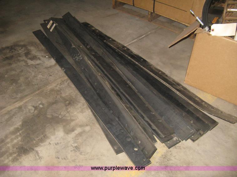 image for item E3472 2006 Allianz MX450 street sweeper