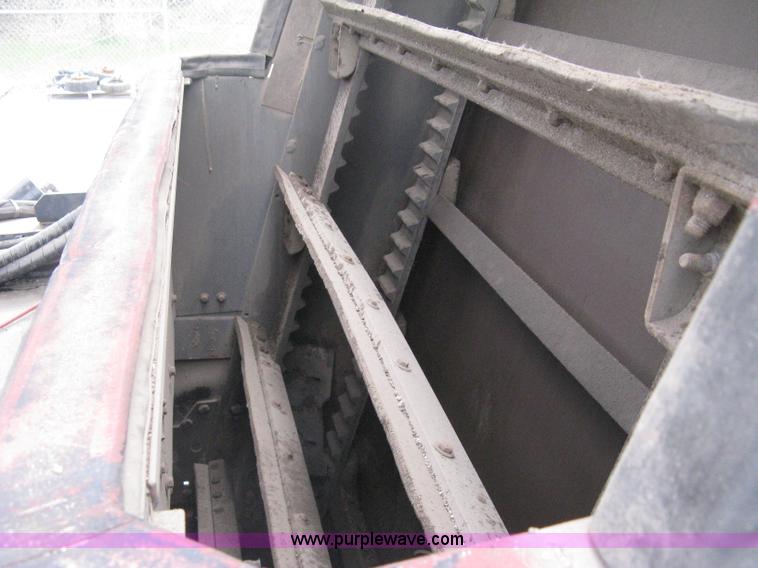 image for item E3472 2006 Allianz MX450 street sweeper