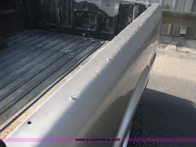 image for item E3473 1999 Chevrolet S10 Extended Cab pickup truck