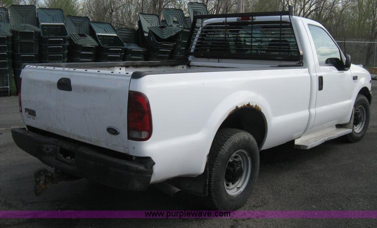 image for item E3474 2000 Ford F250 XLT Super Duty pickup truck