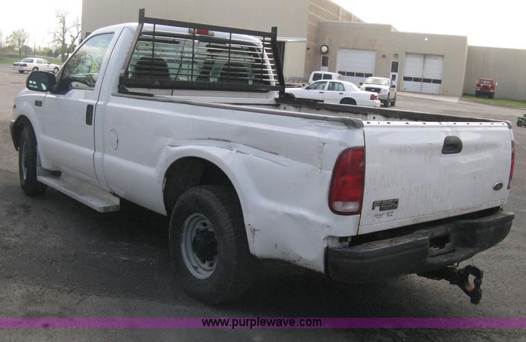 image for item E3474 2000 Ford F250 XLT Super Duty pickup truck