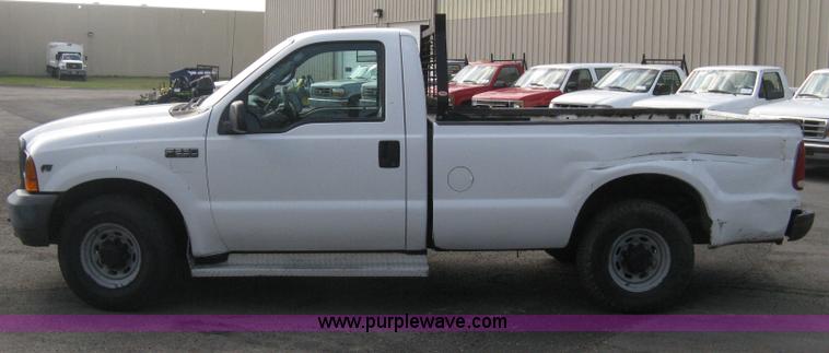 image for item E3474 2000 Ford F250 XLT Super Duty pickup truck