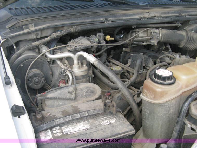 image for item E3474 2000 Ford F250 XLT Super Duty pickup truck