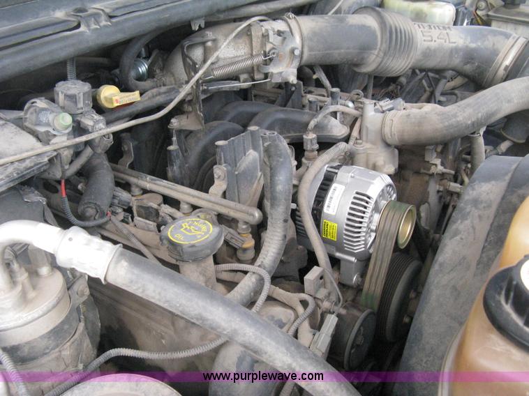 image for item E3474 2000 Ford F250 XLT Super Duty pickup truck