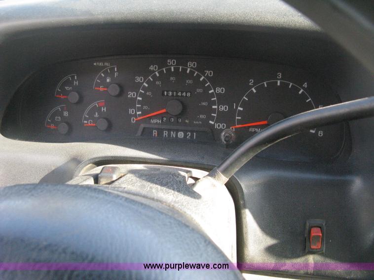 image for item E3474 2000 Ford F250 XLT Super Duty pickup truck