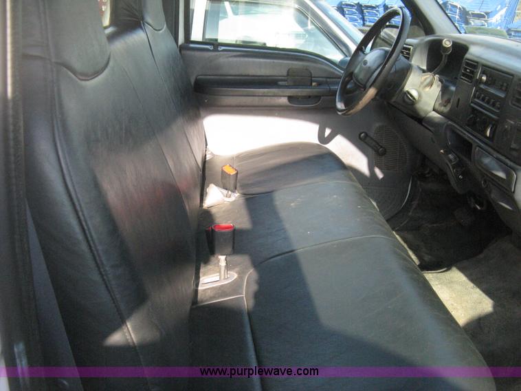 image for item E3474 2000 Ford F250 XLT Super Duty pickup truck