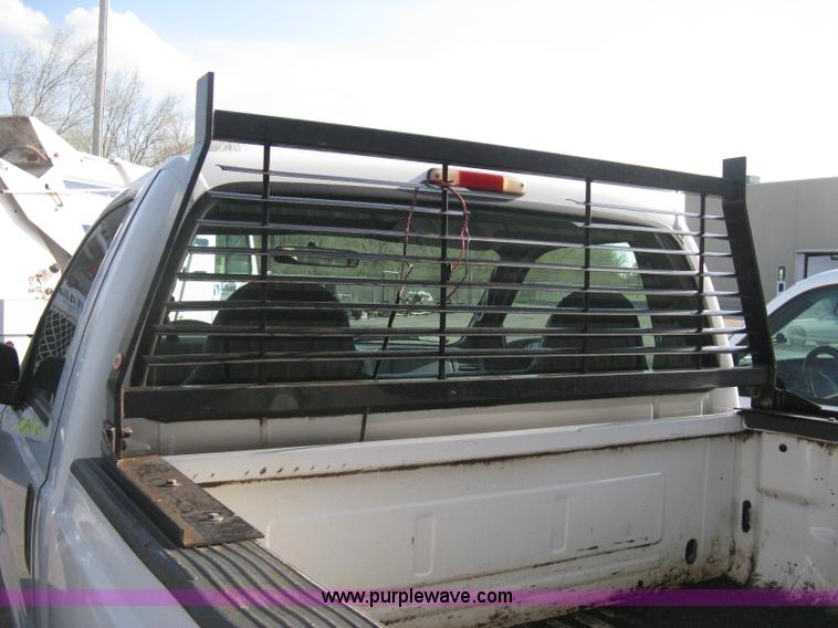 image for item E3474 2000 Ford F250 XLT Super Duty pickup truck