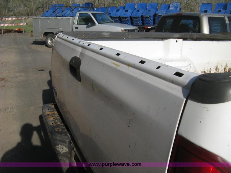 image for item E3474 2000 Ford F250 XLT Super Duty pickup truck