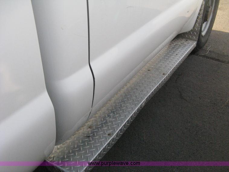 image for item E3474 2000 Ford F250 XLT Super Duty pickup truck