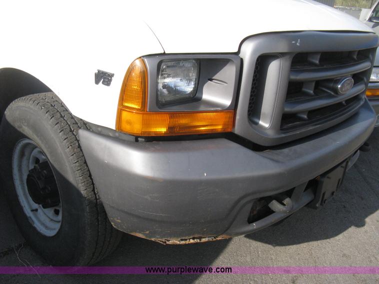 image for item E3474 2000 Ford F250 XLT Super Duty pickup truck