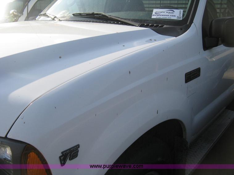 image for item E3474 2000 Ford F250 XLT Super Duty pickup truck