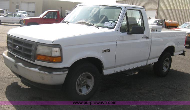 image for item E3477 1996 Ford F150 XL pickup truck