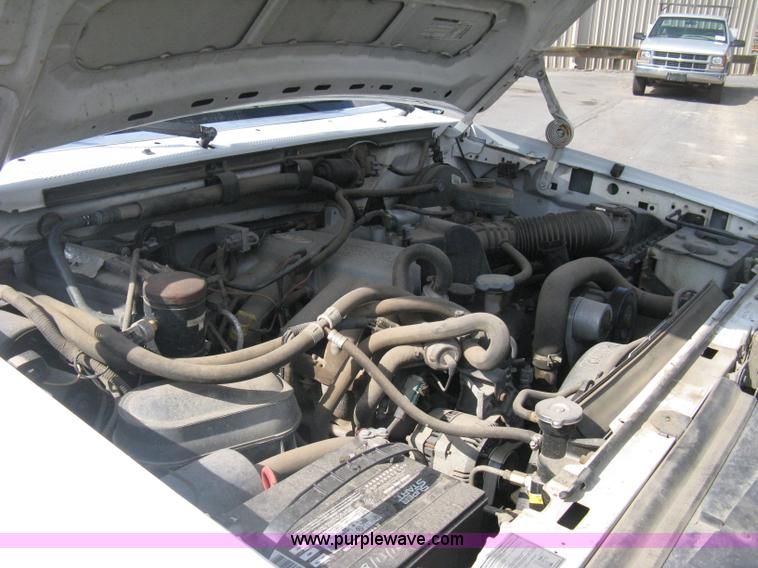 image for item E3477 1996 Ford F150 XL pickup truck