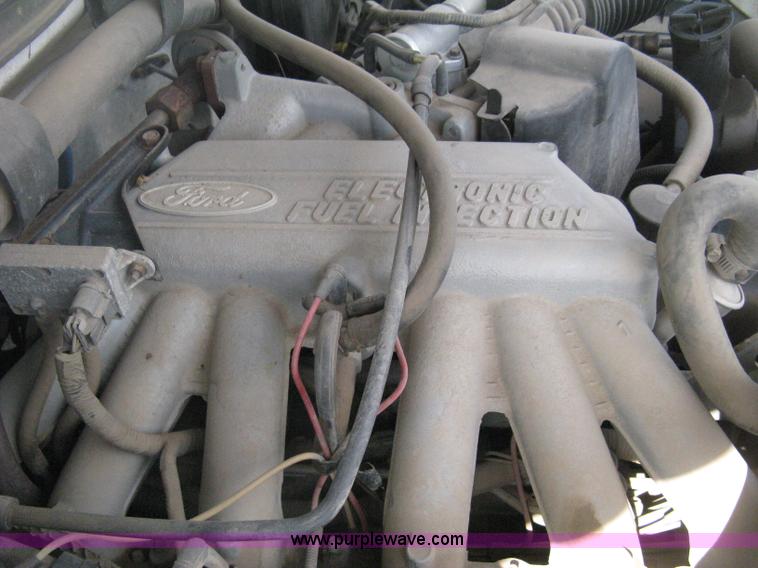 image for item E3477 1996 Ford F150 XL pickup truck