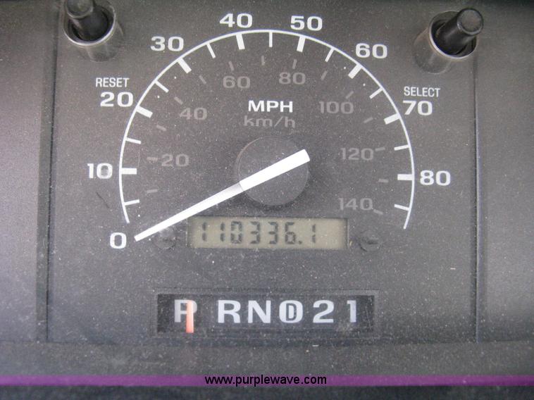 image for item E3477 1996 Ford F150 XL pickup truck