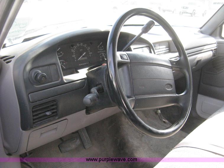 image for item E3477 1996 Ford F150 XL pickup truck