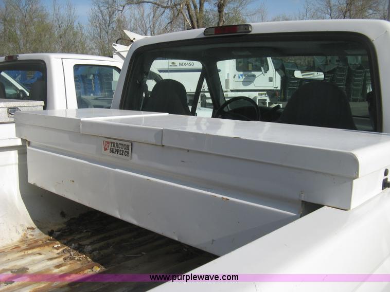 image for item E3477 1996 Ford F150 XL pickup truck