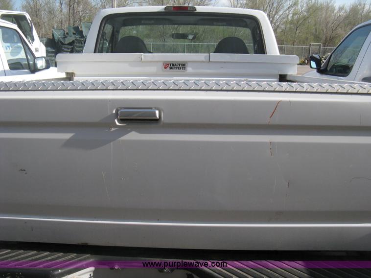 image for item E3477 1996 Ford F150 XL pickup truck