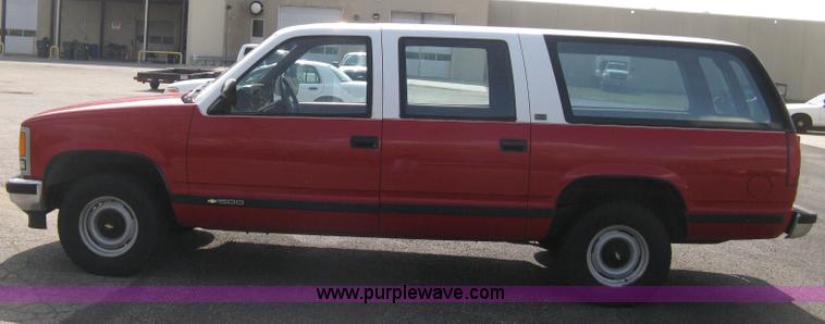 image for item E3479 1992 Chevrolet Suburban 1500 SUV