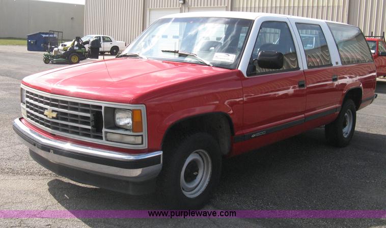 image for item E3479 1992 Chevrolet Suburban 1500 SUV