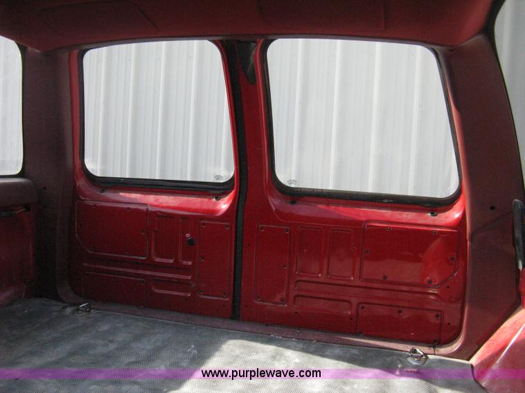 image for item E3479 1992 Chevrolet Suburban 1500 SUV