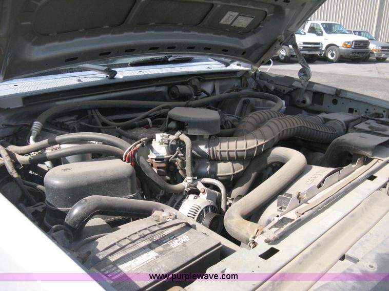 image for item E3481 1993 Ford F250 XL flatbed truck