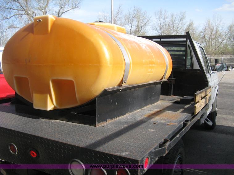 image for item E3481 1993 Ford F250 XL flatbed truck