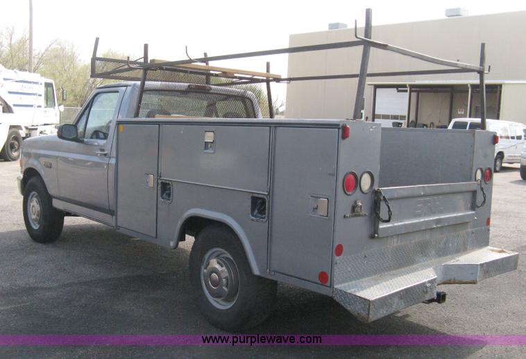 image for item E3482 1997 Ford F250 utility truck