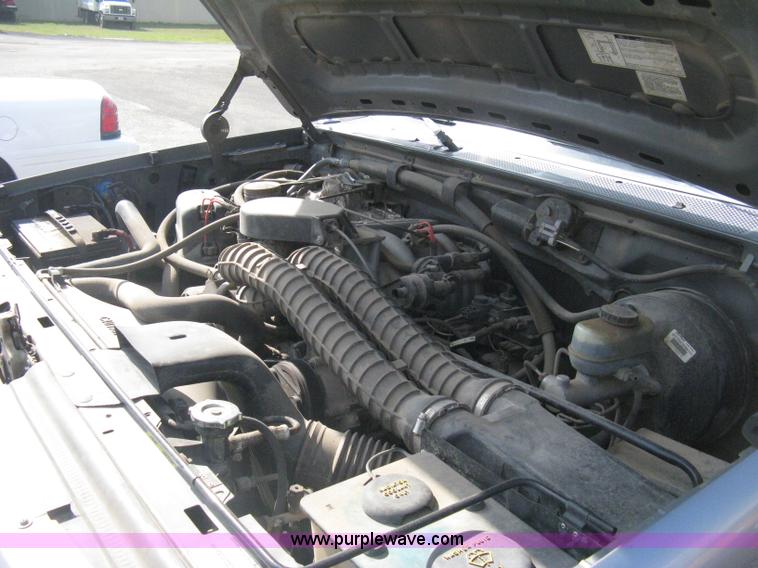 image for item E3482 1997 Ford F250 utility truck