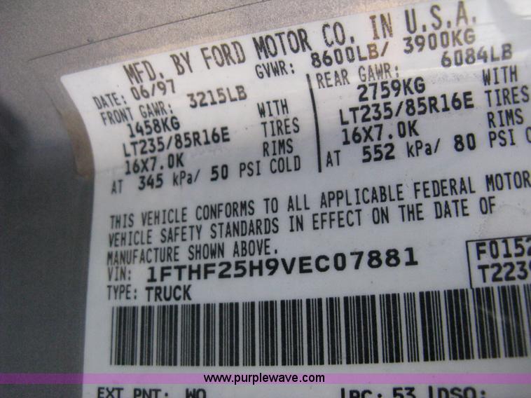 image for item E3482 1997 Ford F250 utility truck