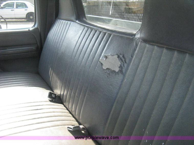 image for item E3482 1997 Ford F250 utility truck