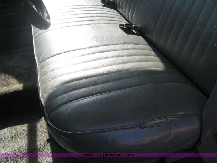 image for item E3482 1997 Ford F250 utility truck