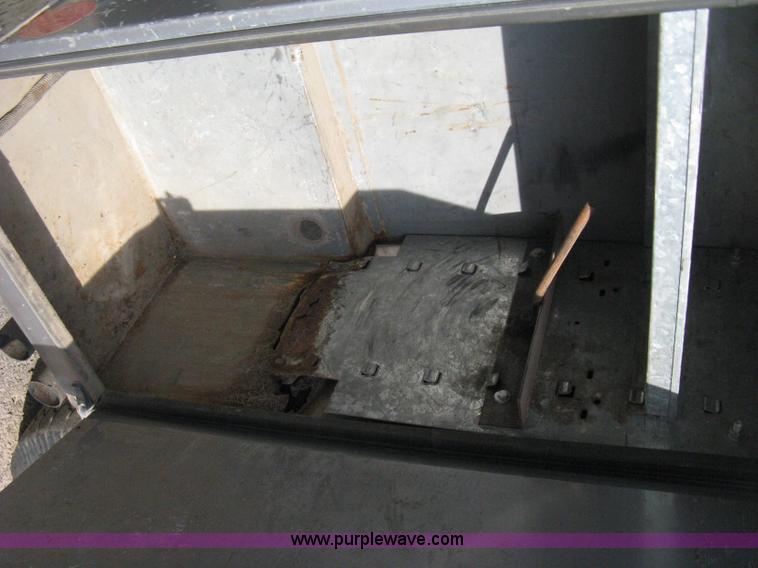 image for item E3482 1997 Ford F250 utility truck