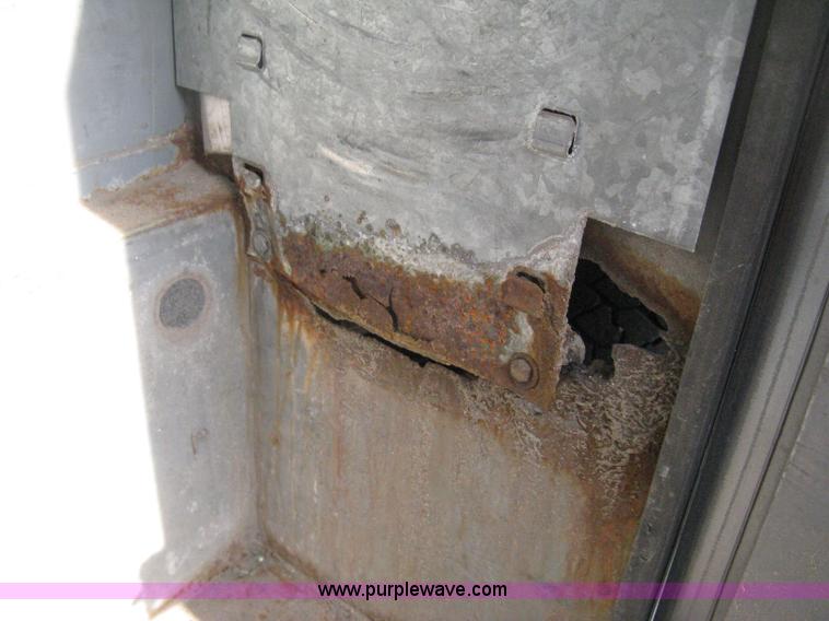 image for item E3482 1997 Ford F250 utility truck