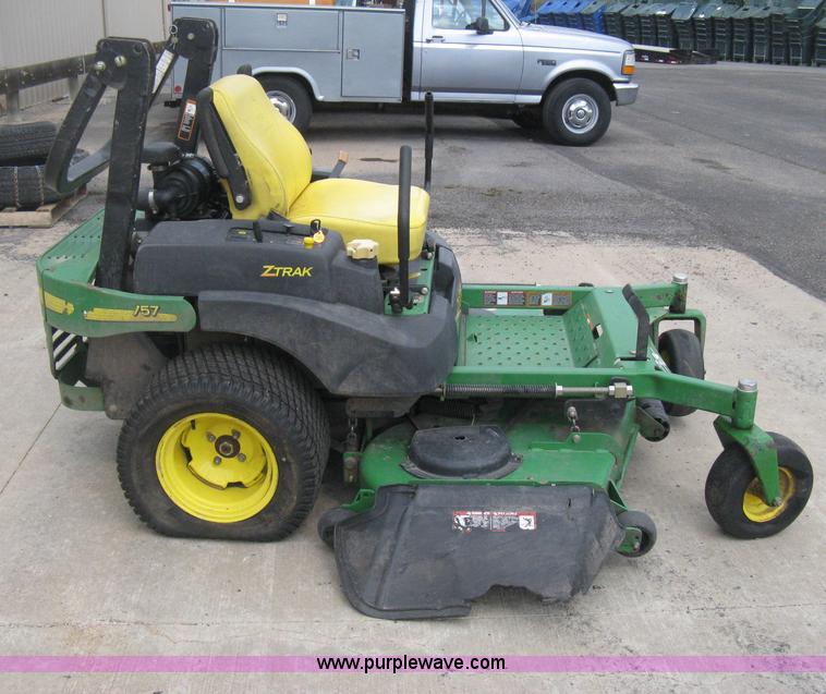 image for item E3483 2008 John Deere ZTrak ZTR lawn mower