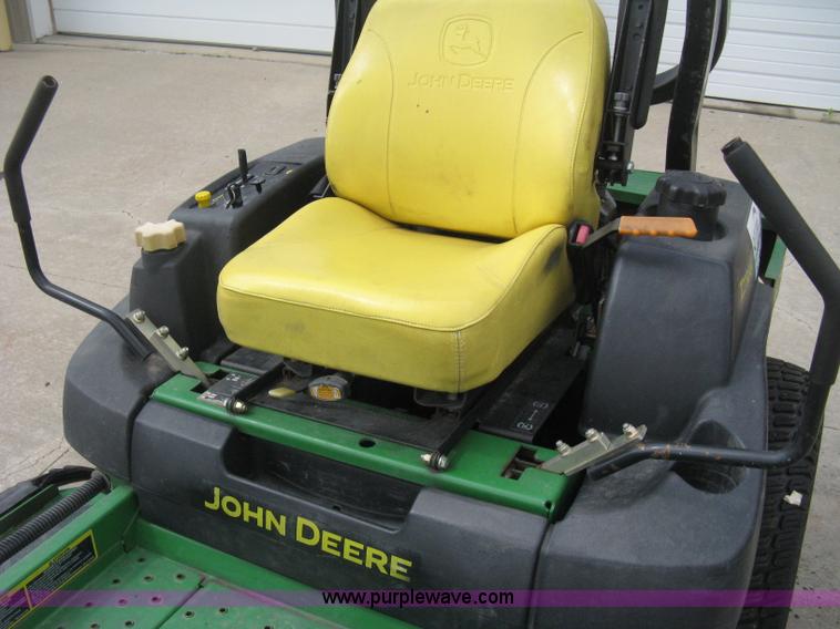 image for item E3483 2008 John Deere ZTrak ZTR lawn mower