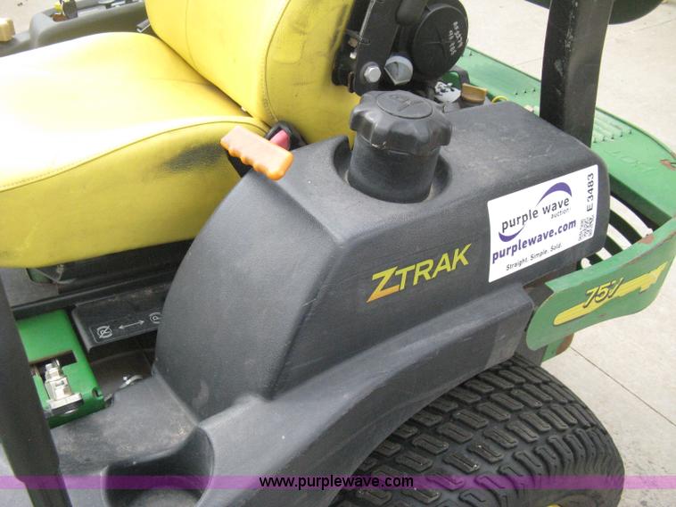 image for item E3483 2008 John Deere ZTrak ZTR lawn mower