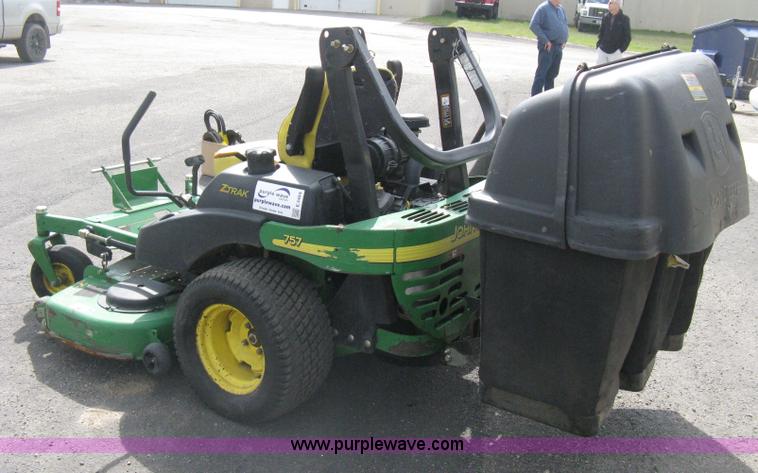 image for item E3484 2008 John Deere 757 ZTrak ZTR lawn mower