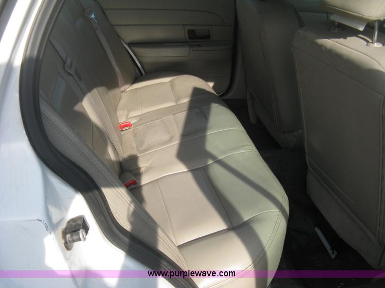 image for item E3485 2009 Ford Crown Victoria Police Interceptor