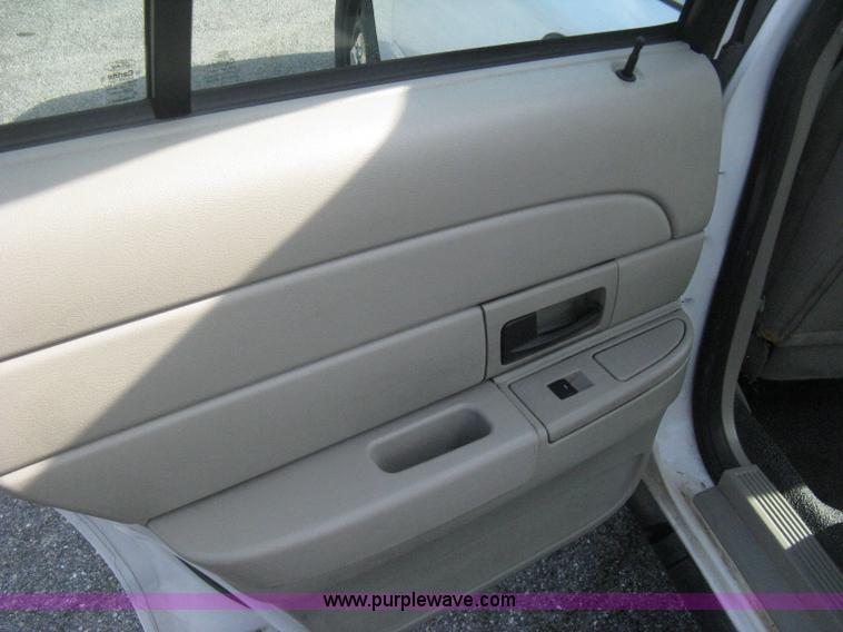 image for item E3485 2009 Ford Crown Victoria Police Interceptor