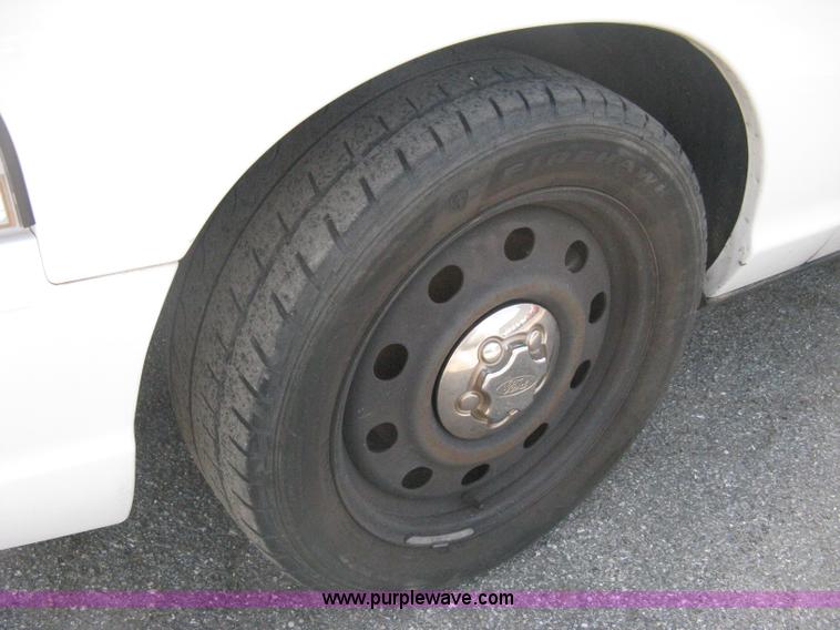 image for item E3485 2009 Ford Crown Victoria Police Interceptor