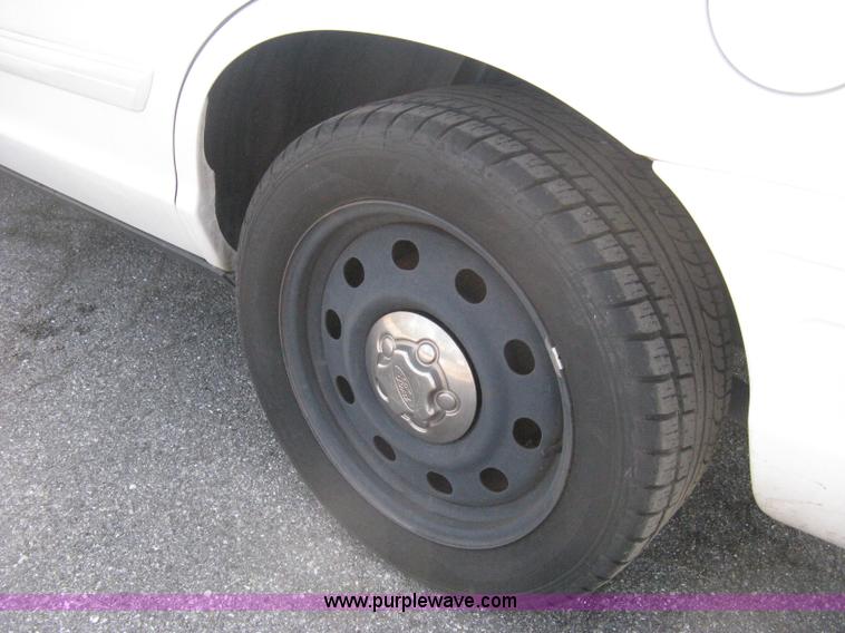 image for item E3485 2009 Ford Crown Victoria Police Interceptor