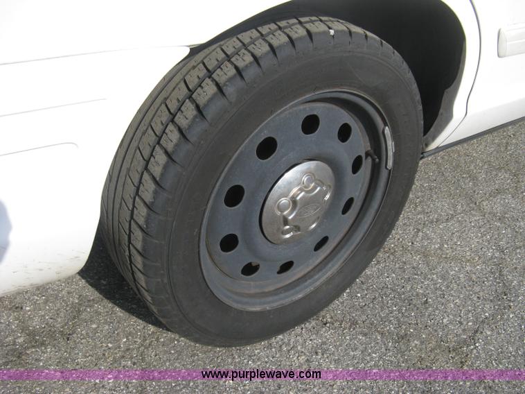 image for item E3485 2009 Ford Crown Victoria Police Interceptor