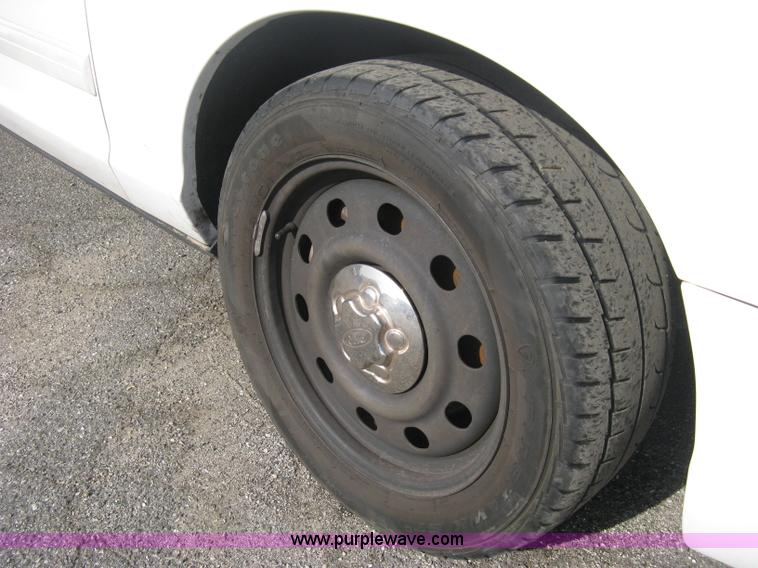 image for item E3485 2009 Ford Crown Victoria Police Interceptor