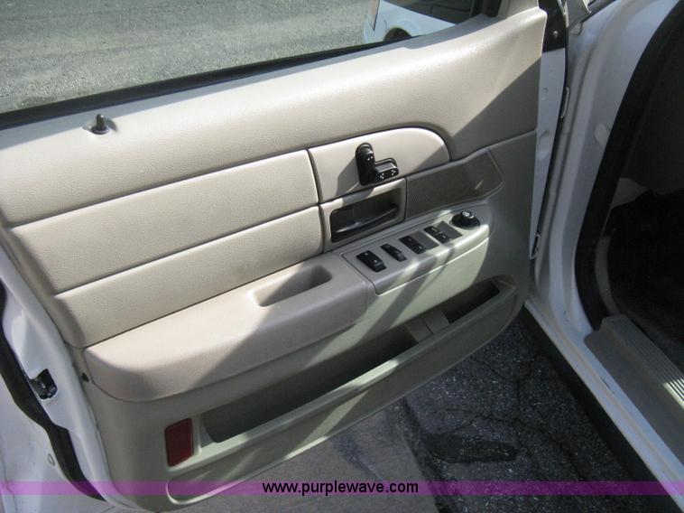 image for item E3486 2009 Ford Crown Victoria Police Interceptor