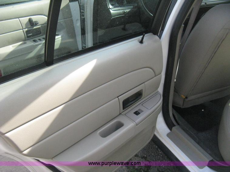 image for item E3486 2009 Ford Crown Victoria Police Interceptor