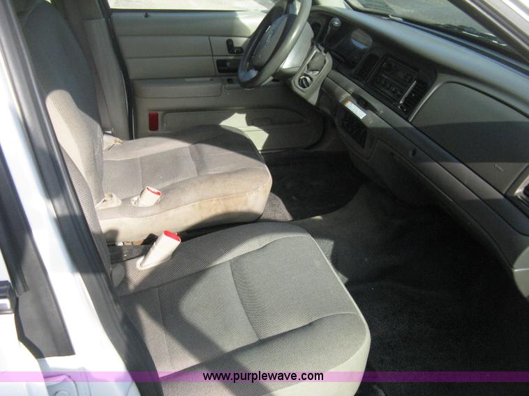 image for item E3486 2009 Ford Crown Victoria Police Interceptor