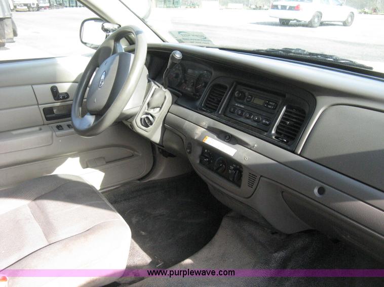 image for item E3486 2009 Ford Crown Victoria Police Interceptor
