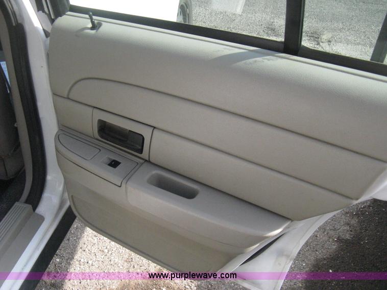 image for item E3486 2009 Ford Crown Victoria Police Interceptor