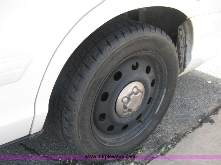 image for item E3486 2009 Ford Crown Victoria Police Interceptor